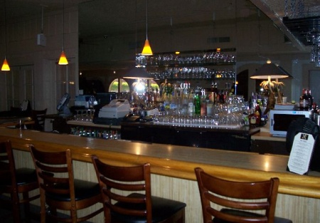 Fine Dining Restaurant & Piano Bar w/Hard Liquor