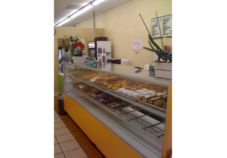 Donut shop established for 35 years! Easy to Operate!