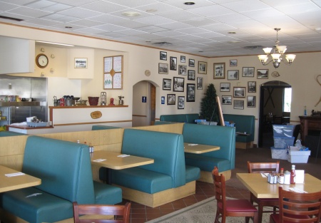Large Breakfast/Lunch Restaurant or Convert in Folsom w/Drive-Thru!