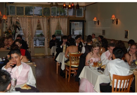 Low Rent Casual Dining Restaurant in Fremont For Sale