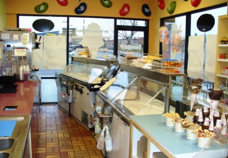 Ice Cream and Yogurt Shop...Local Favorite in community
