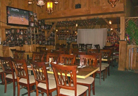 Southwest Mexican Food Sports Bar with Hard Liquor in Heart of Valley - Low Rent Too!