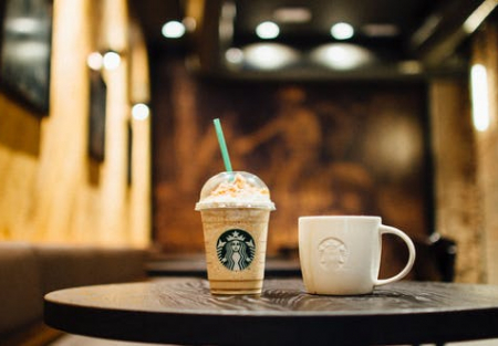 ABSENTEE OWNER: Starbucks Coffee Shop Kiosk Inside Busy Mall