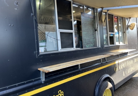 28' Food Truck w/ permits from SD,LA ,Orange, full kitchen