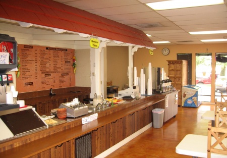 5 Day Breakfast/Lunch Mexican and El Salvadorian Restaurant in Business Park