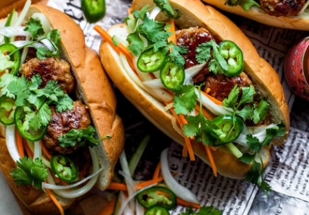 Boba tea and Vietnamese sandwich shop for sale in Downtown Rosa