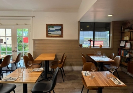 Asian Fusion restaurant for sale in Saratoga historic downtown 