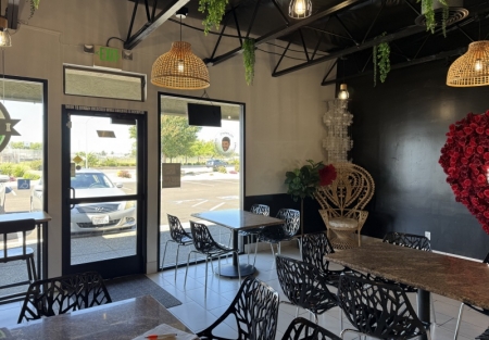 Boba teas shop for sale in Fairfield next to high school
