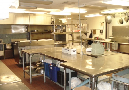 Santa Clarita Valley Catering Facility with office space in booming area!
